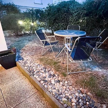 Appart Avec Terrasse Et Parking A 2 Pas De Disney Montévrain Exterior foto